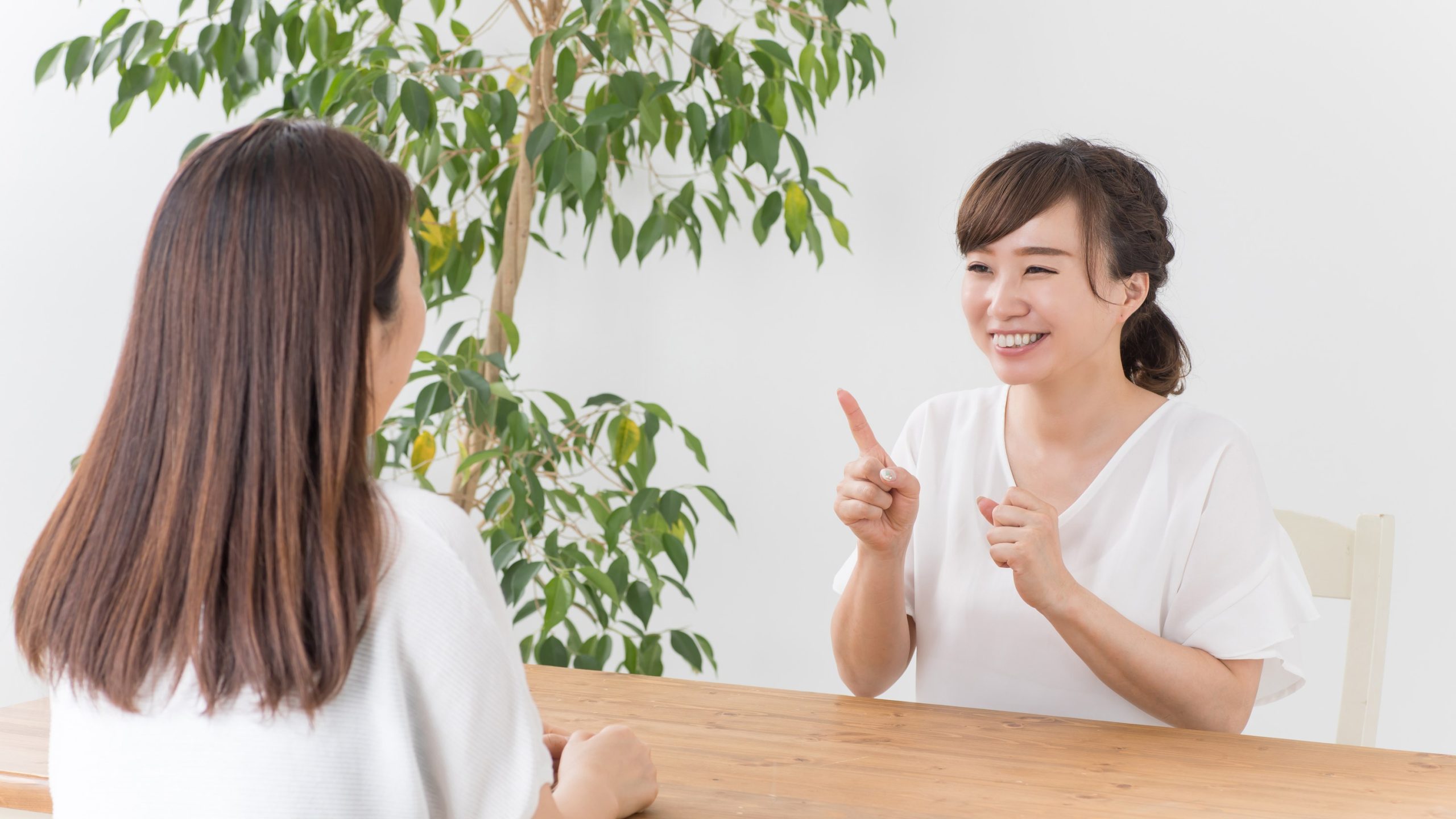 Aizuchi — the Japanese listening sounds that aren’t agreement
