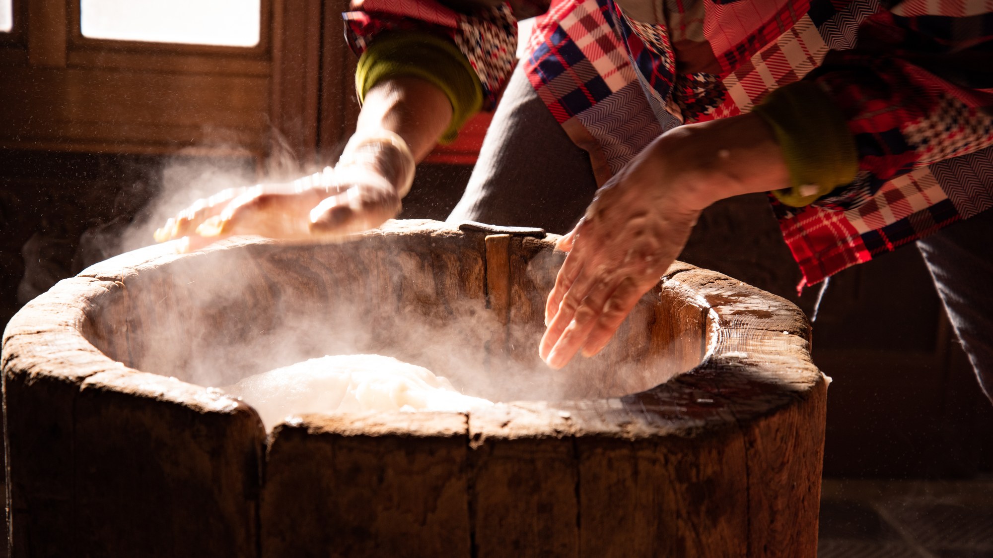 Mochitsuki — the year-end ritual that pounds rice into the food of the new year